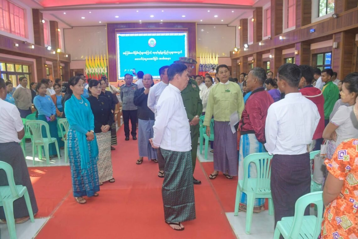 ဓာတ်ပုံ - စစ်ကောင်စီ
