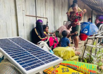 (ဓာတ်ပုံ - မောင်တောမြို့မှစစ်ဘေးရှော င်မွတ်ဆလင်ဆချို့ / BNA)