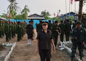 (ဓာတ်ပုံ - စောမြရာဇာလင်းခေါင်းဆောင်နေတဲ့စစ်တွေအခြေစိုက်အဖွဲ့ / ALPR)