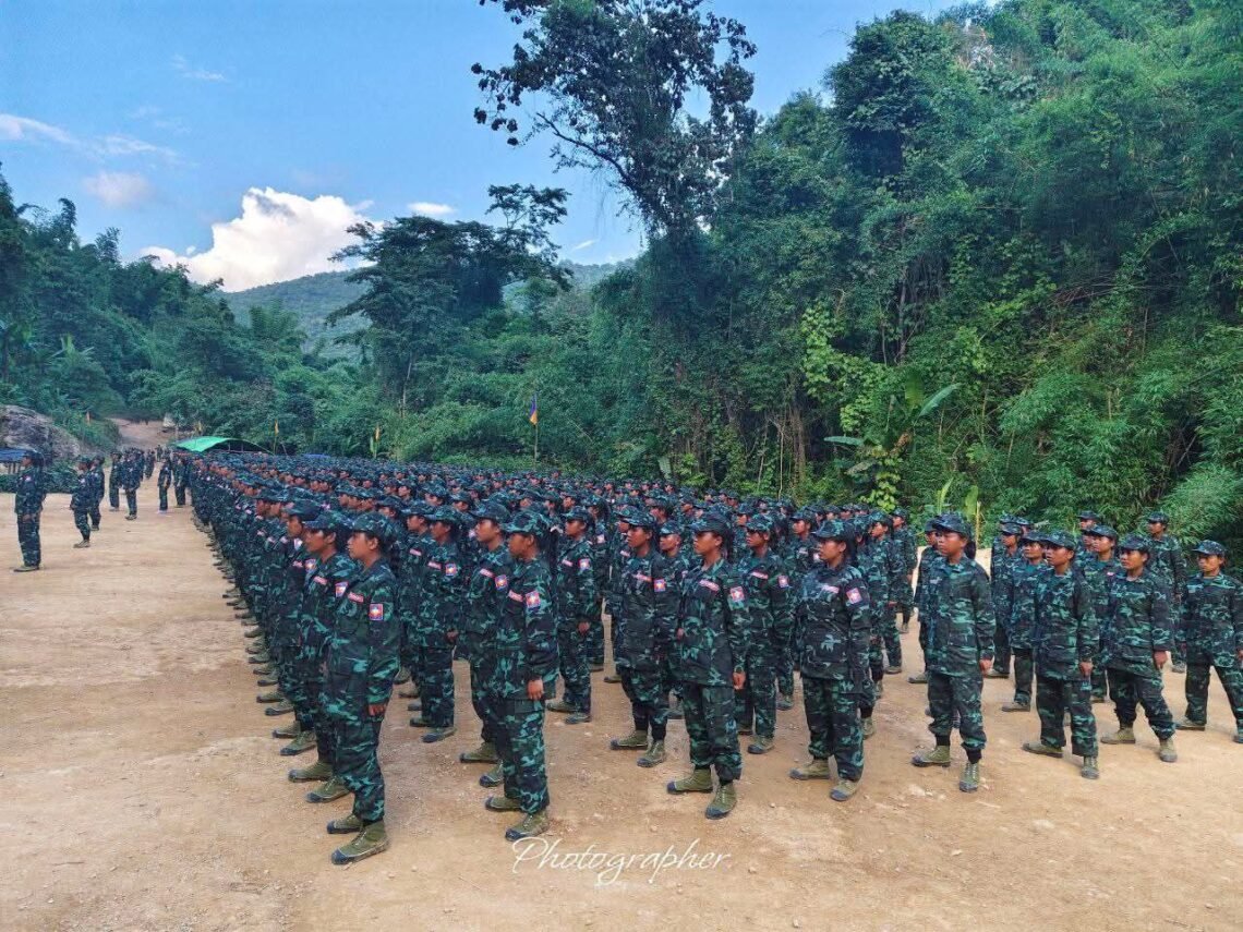 (ဓာတ်ပုံ - ဓနုပြည်သူ့လွတ်မြောက်ရေးတပ်တော်)