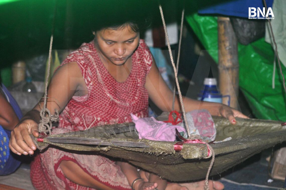 (ဓာတ်ပုံ - အာရက္ခတပ်တော်ထိန်းချုပ်နယ်မြေက စစ်ဘေးရှောင်စခန်း / BNA)