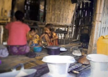 (ဓာတ်ပုံ - ကျောက်တော်မြို့နယ်မှစစ်ဘေးရှောင်စခန်းတခု / BNA)