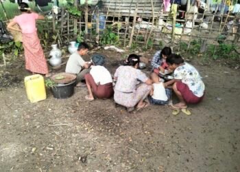 ဓာတ်ပုံ-အာကြီးနဲ့အများပြည်သူပရဟိ တအကျိုးတော်ဆောင်အဖွဲ့။