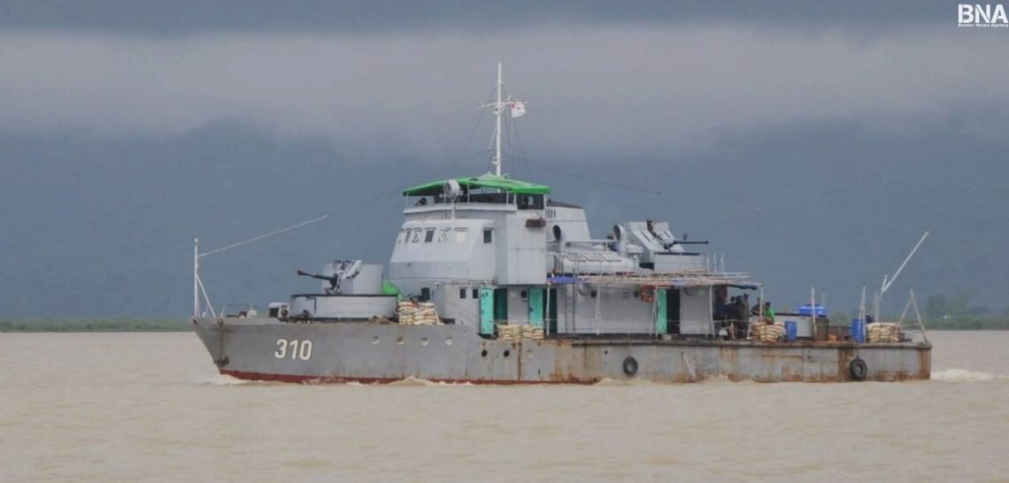 (ဓာတ်ပုံ - စစ်ကော်မရှင်ရေတပ်စစ်သင်္ဘော / BNA)