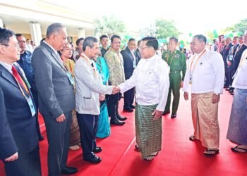 ဓာတ်ပုံ - စစ်ကော်မရှင်