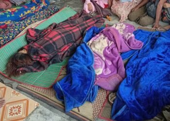 (ဓာတ်ပုံ - စစ်ကော်မရှင်တပ် လေကြောင်းတိုက်ခိုက်လို့ သေဆုံးသွားသူတွေ / ပုဏ္ဏားကျွန်းလူငယ်အစည်းအရုံး)