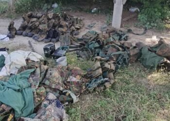 ဓာတ်ပုံ - ပကဖအသံ၊ ပြည်သူ့ကာကွယ်ရေးအဖွဲ့