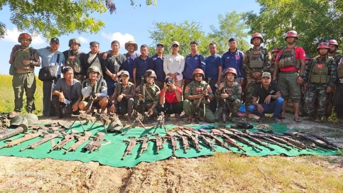 ဓာတ်ပုံ - ခင်ဦးမြို့နယ်ပြည်သူ့အုပ်ချုပ်‌ရေးအဖွဲ့