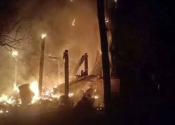 ဓာတ်ပုံ - ယောအလင်းတန်း