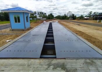 (ဓာတ်ပုံ - နေပြည်တော် - မြို့သစ် - ကံပြား(မကွေး)ကားလမ်းရှိ စစ်ဆေးရေးဂိတ်/စစ်ကောင်စီ)