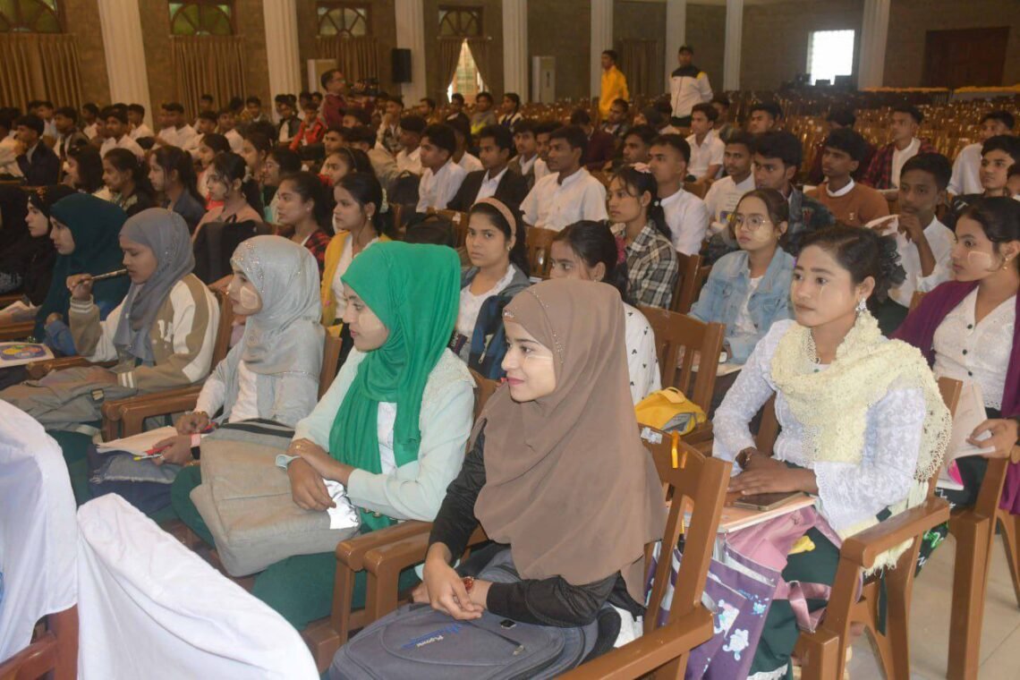 ဓာတ်ပုံ - စစ်ကော်မရှင်