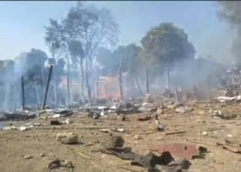 ဓာတ်ပုံ - လူမှုကွန်ရက်