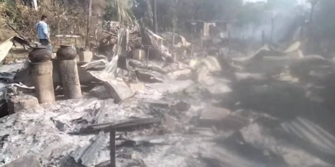 ဓာတ်ပုံ - ပြည်သူ့ညီနောင်စလင်း