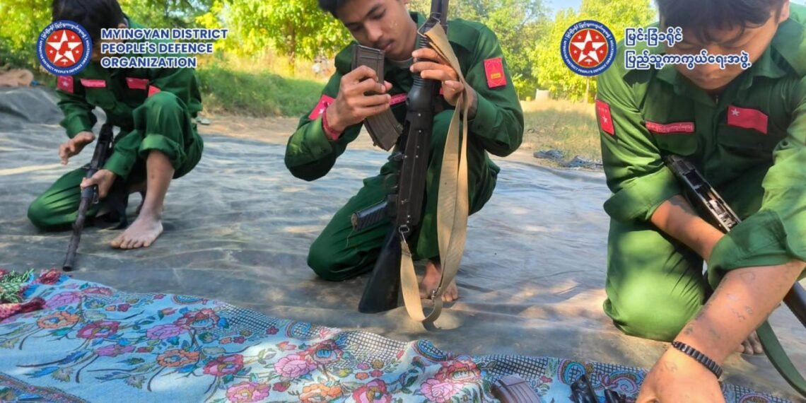 ဓာတ်ပုံ-​မြင်းခြံခရိုင်ပကဖ