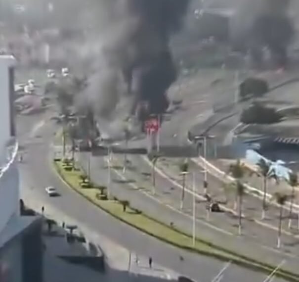 ဓာတ်ပုံ - လူမှုကွန်ရက်