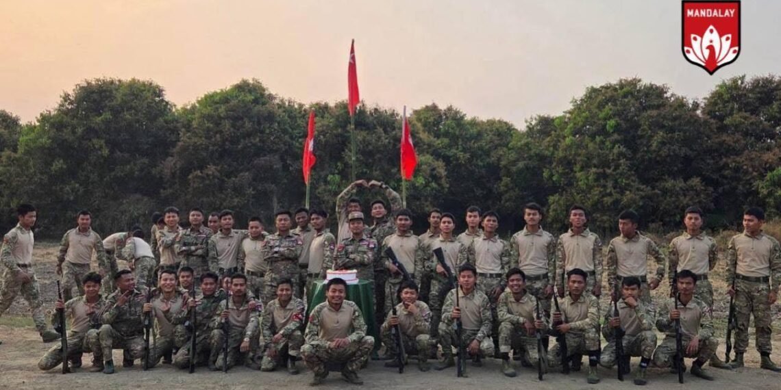 ဓာတ်ပုံ - မန္တလေး PDF