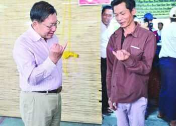 ဓာတ်ပုံ-စစ်ကော်မရှင်