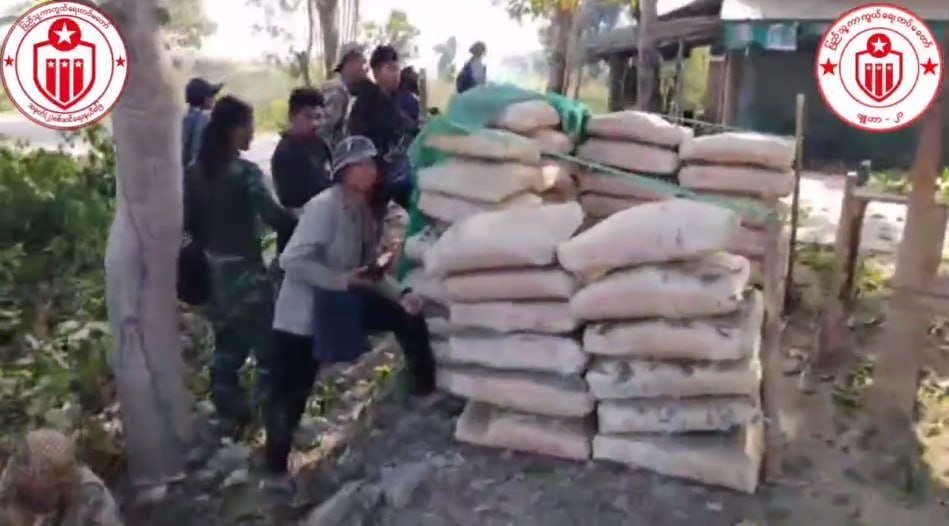 ဓာတ်ပုံ - ပြည်သူ့ကာကွယ်ရေးတပ်ဖွဲ့