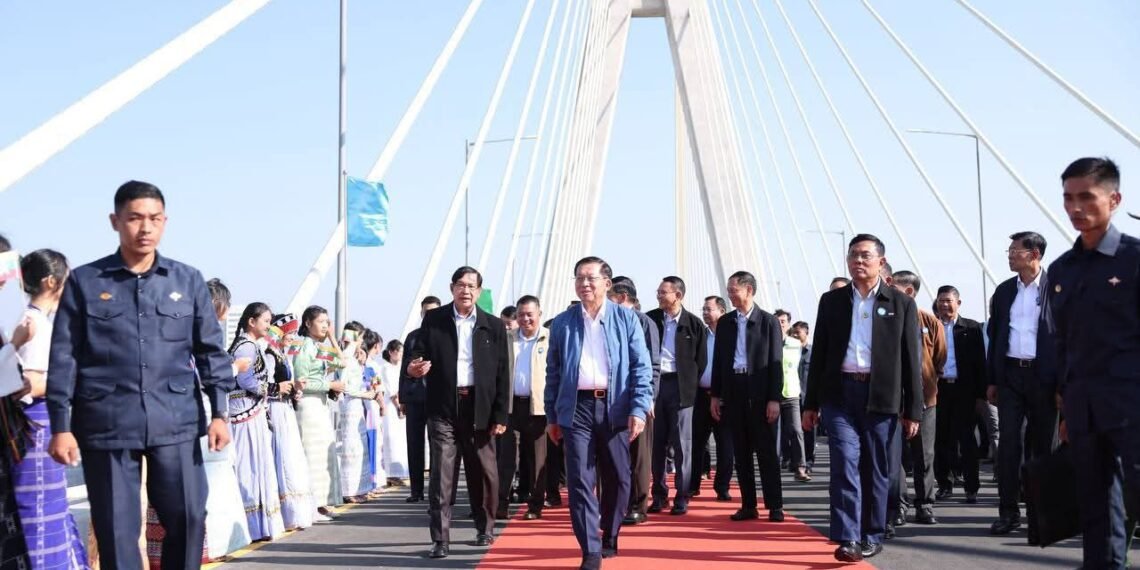 ဓာတ်ပုံ-စစ်ကော်မရှင်