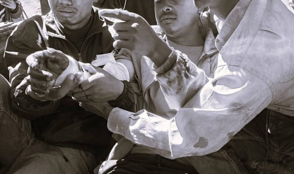 ဓာတ်ပုံ - လူမှုကွန်ရက်