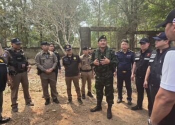 ဓာတ်ပုံ - ထိုင်းဘုရင့်တပ်မတော်