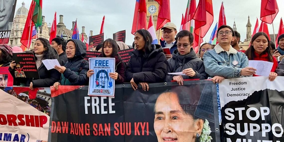 ဓာတ်ပုံ - NUG UK