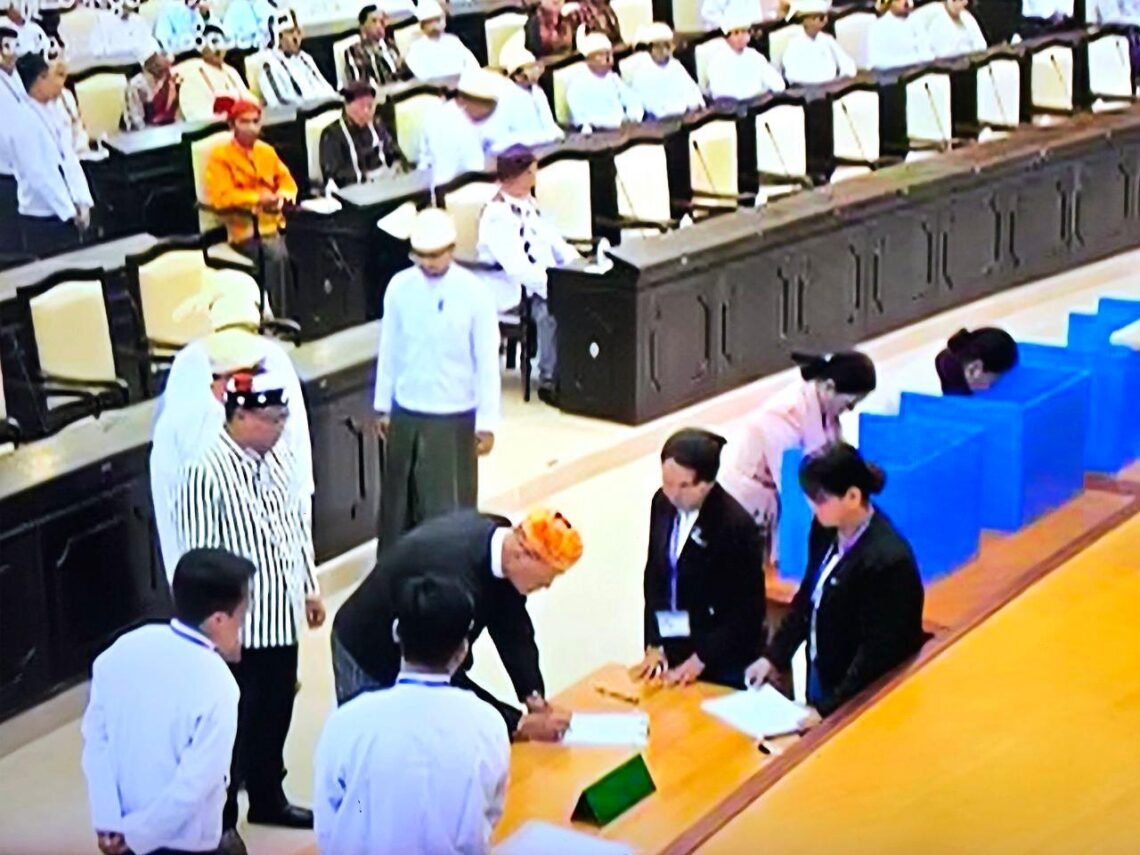 ဓာတ်ပုံ - စစ်ကော်မရှင်