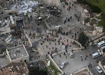 Photo- ​Watan (وطن - خارج السرب)