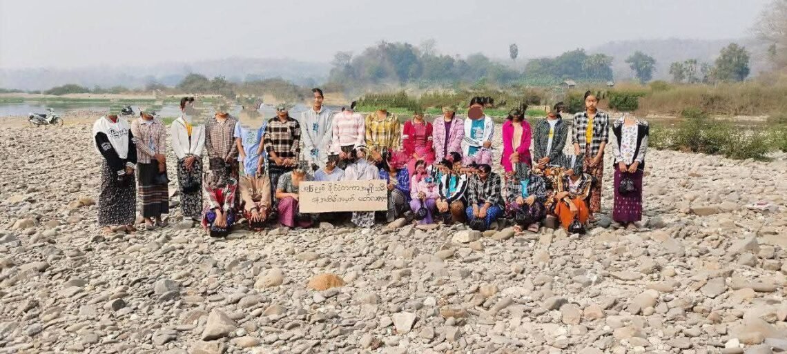 ဓာတ်ပုံ - ယောလူထုတိုက်ပွဲ ကော်မတီ