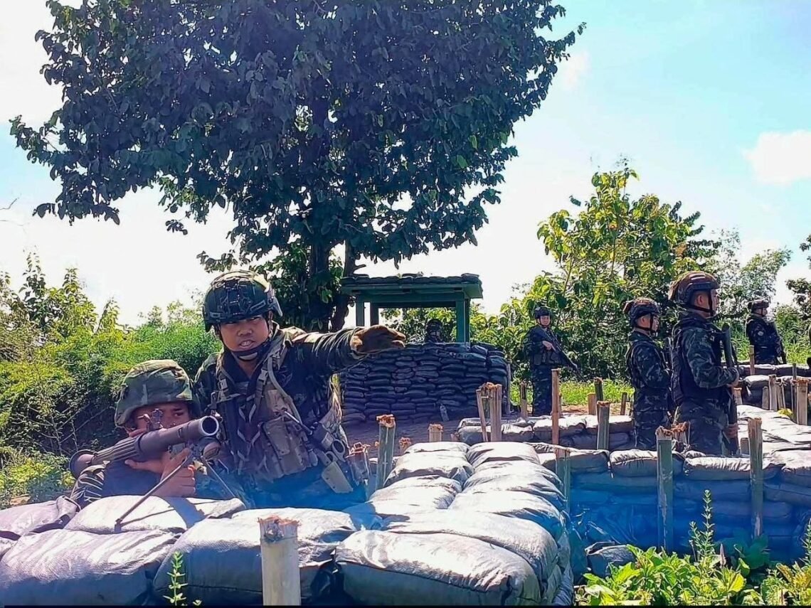ဓာတ်ပုံ - ထိုင်းတော်ဝင်စစ်တပ်