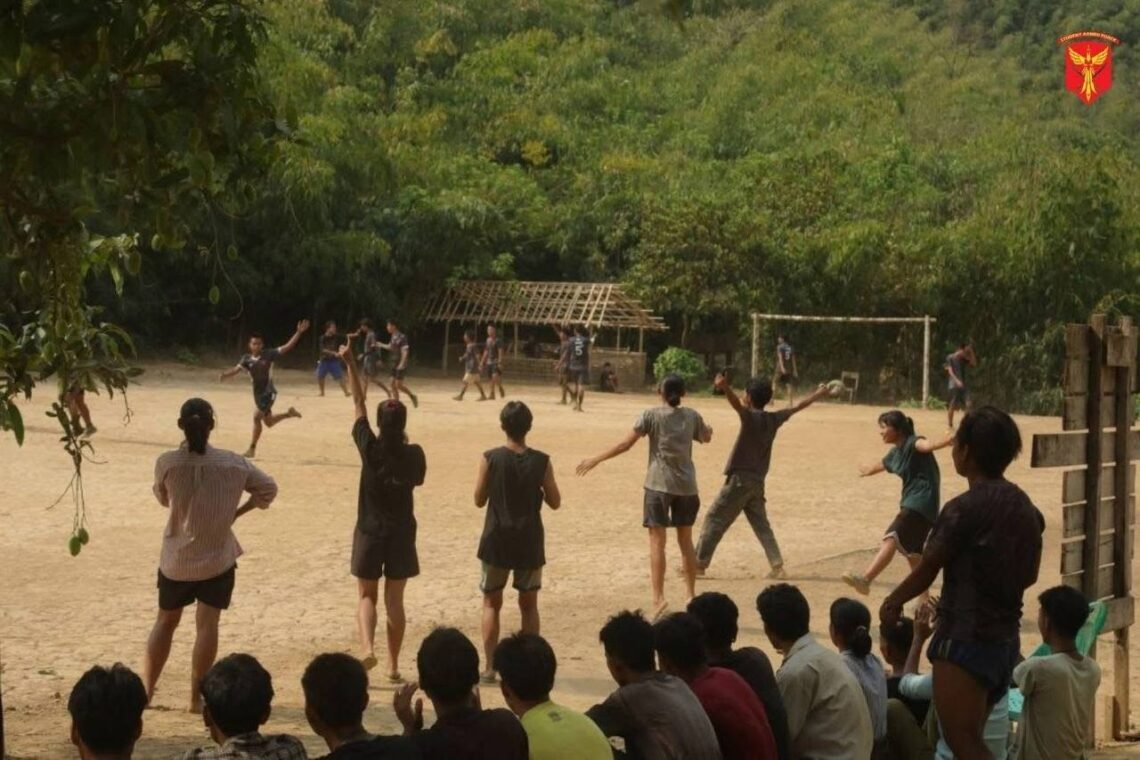 ဓာတ်ပုံ - ကျောင်းသားတပ်ဦး/ ကျောင်းသားလက်ရုံးတပ်တော်