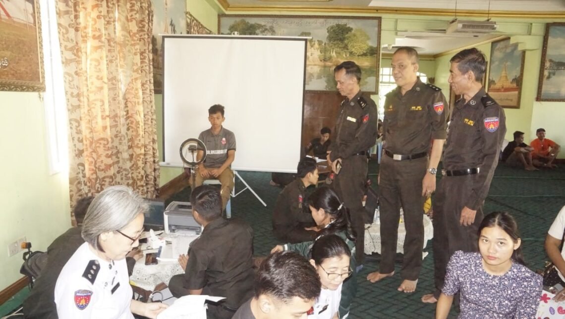 ဓာတ်ပုံ - စစ်ကော်မရှင်