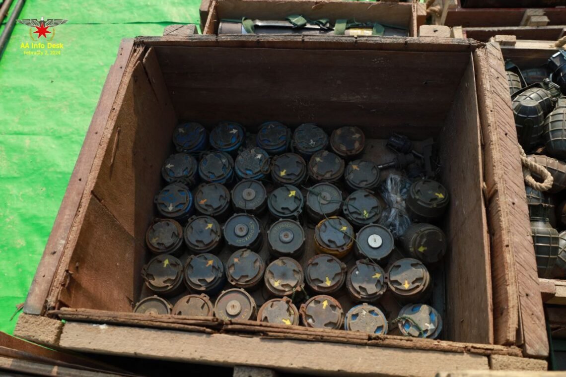 ဓာတ်ပုံ - AA