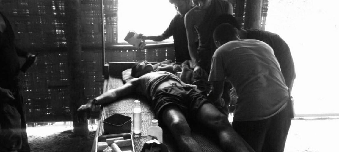 ဓာတ်ပုံ - ဝေဟင်အောင်