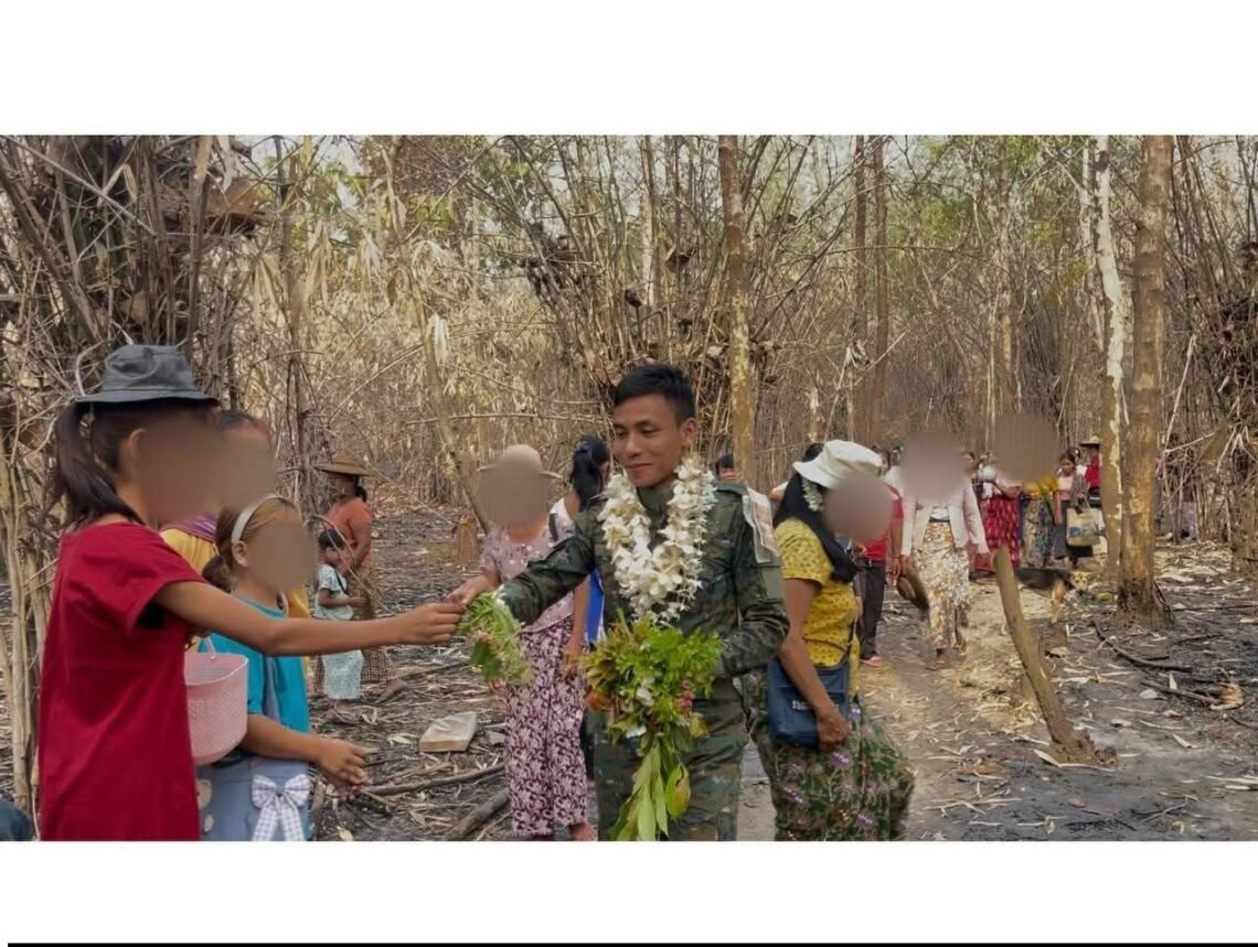 ဓာတ်ပုံ - ကျောင်းသားတော်လှန်ရေးတပ်တော်