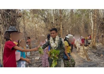 ဓာတ်ပုံ - ကျောင်းသားတော်လှန်ရေးတပ်တော်