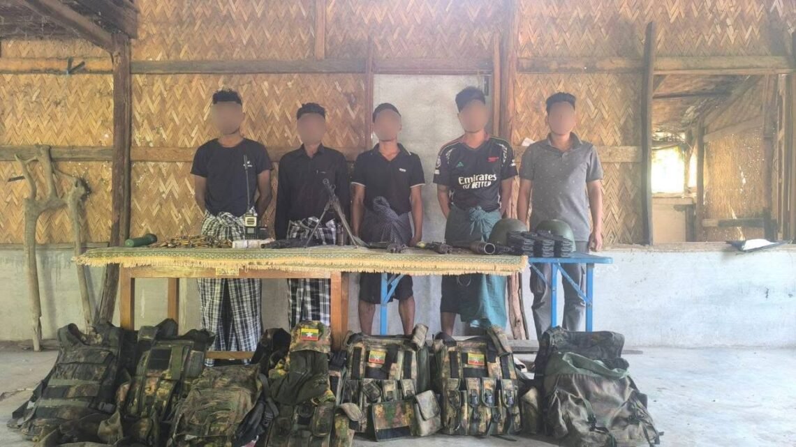 ဓာတ်ပုံ - ပခုက္ကူခရိုင် အမှတ် ၈ တပ်ရင်း