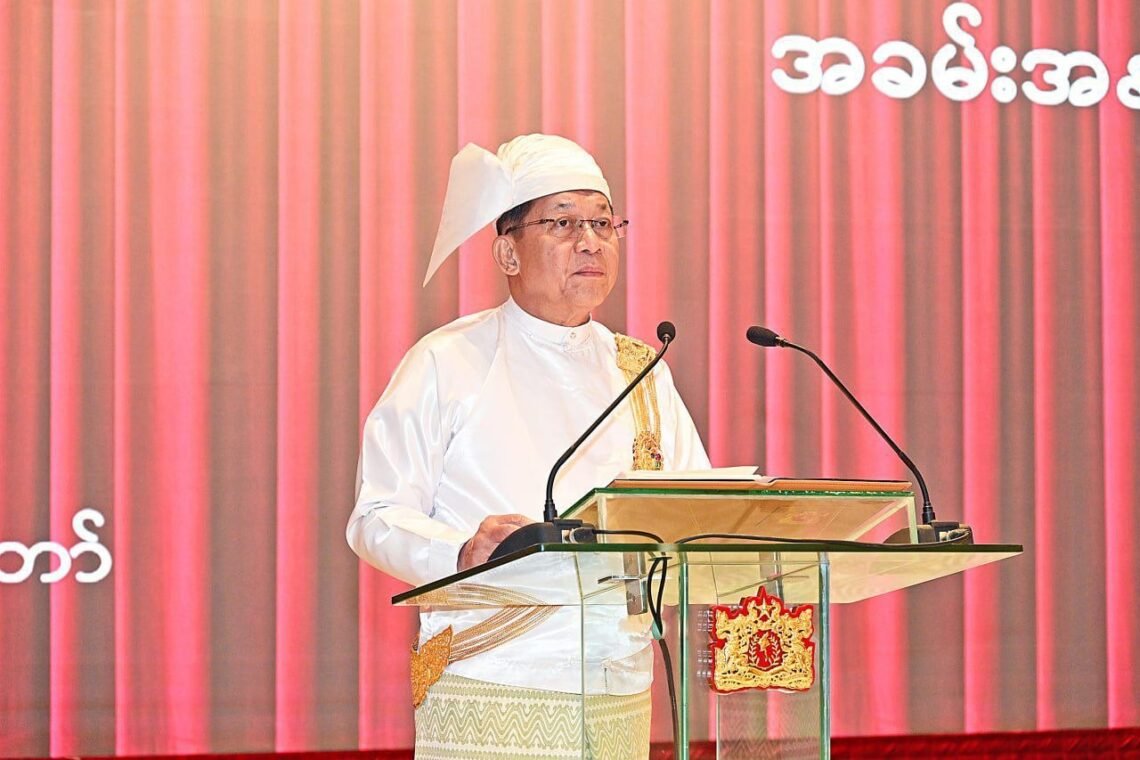 ဓာတ်ပုံ - အာဏာသိမ်းစစ်တပ်