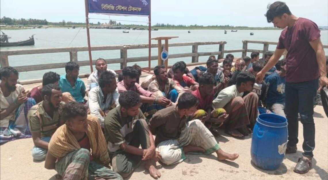 ​ဓာတ်ပုံ - ဘင်္ဂလားဒေ့ရှ်ကမ်းခြေစောင့်တပ်ဖွဲ့