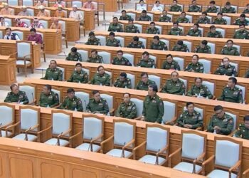 ဓာတ်ပုံ - အာဏာသိမ်းစစ်တပ်
