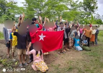 ဓာတ်ပုံ - ချင်းတွင်းမြစ်ကမ်းဘေးကျေးရွာများသပိတ်ကော်မတီ