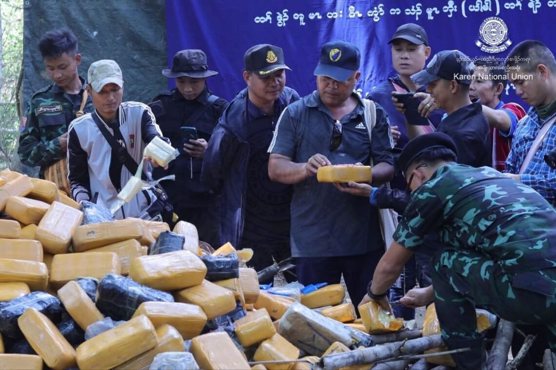 ဓာတ်ပုံ - KNU