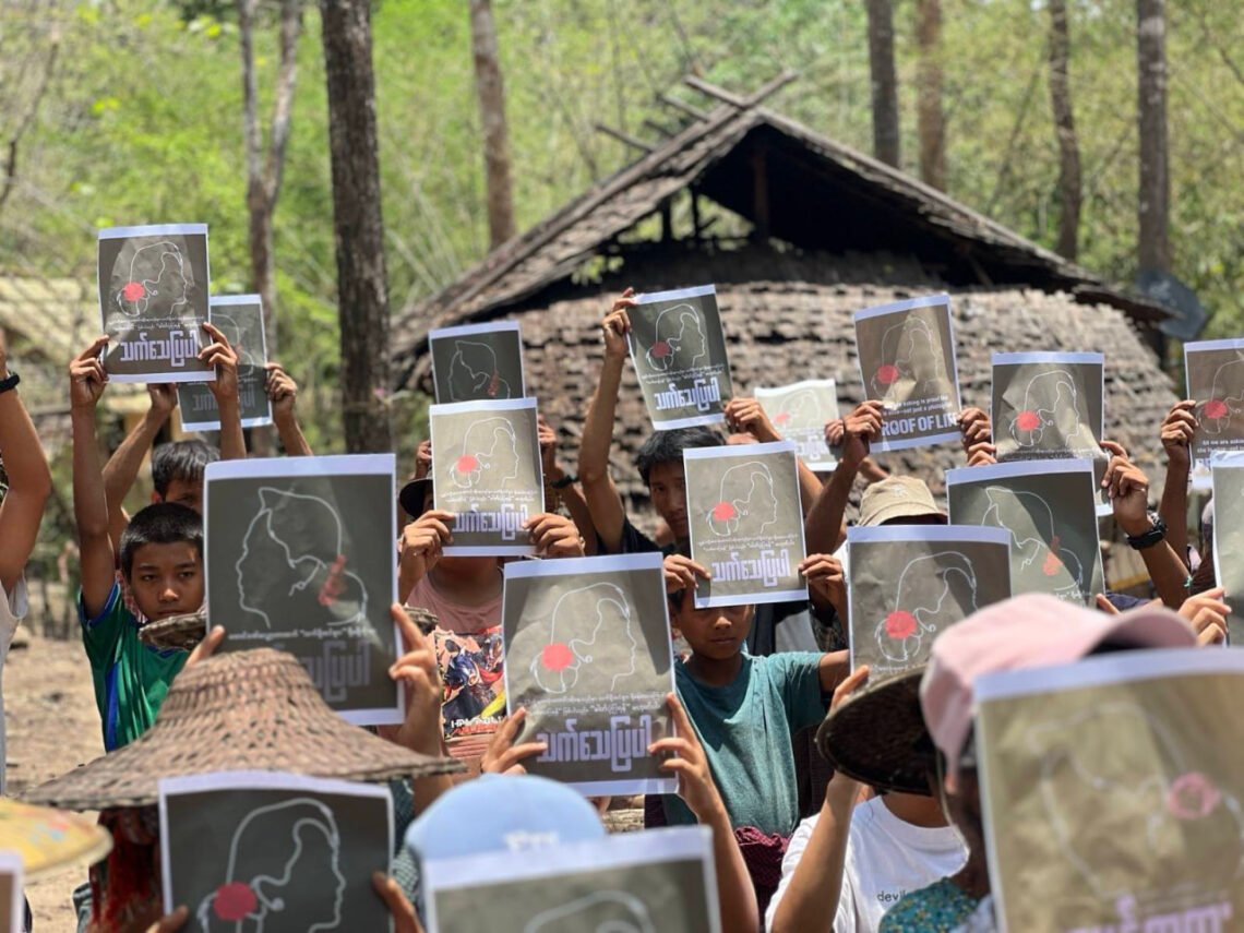 ဓာတ်ပုံ - လက်ပံတောင်းတောင်ပင်မသပိတ်