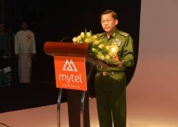 ဓာတ်ပုံ-အာဏာသိမ်းစစ်တပ်