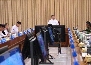 ဓာတ်ပုံ - အာဏာသိမ်းစစ်တပ်