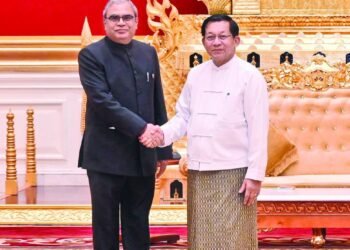 ​ဓာတ်ပုံ - အာဏာသိမ်းစစ်တပ်