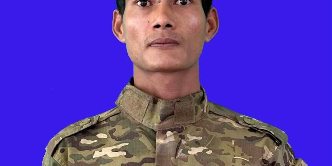 ဓာတ်ပုံ - တော်ဝင်ဒေါင်းတပ်ရင်း