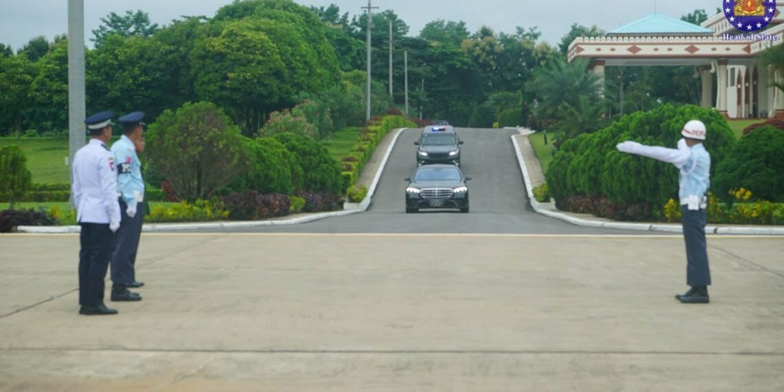 ဓာတ်ပုံ - စစ်တပ်
