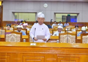 ဓာတ်ပုံ - အာဏာသိမ်းစစ်တပ်