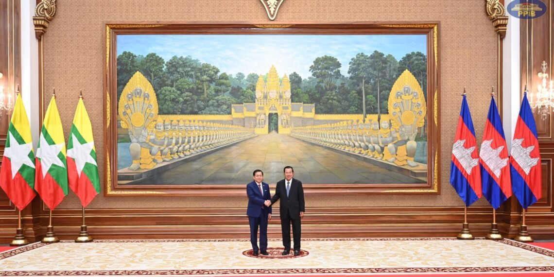 ဓာတ်ပုံ - အာဏာသိမ်းစစ်တပ်